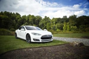 Concern for Tesla as Mercedes-Benz Announces Electric Vehicle
