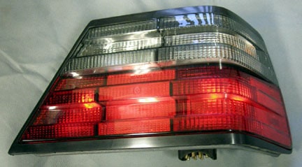 TAIL LIGHT ASSEMBLY – RIGHT